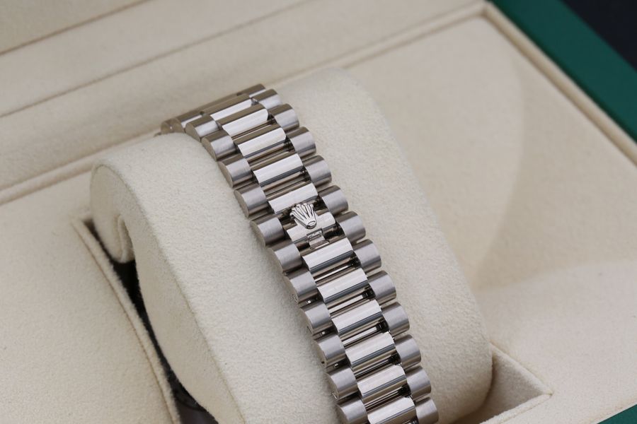 Rolex Day-Date 40 228239